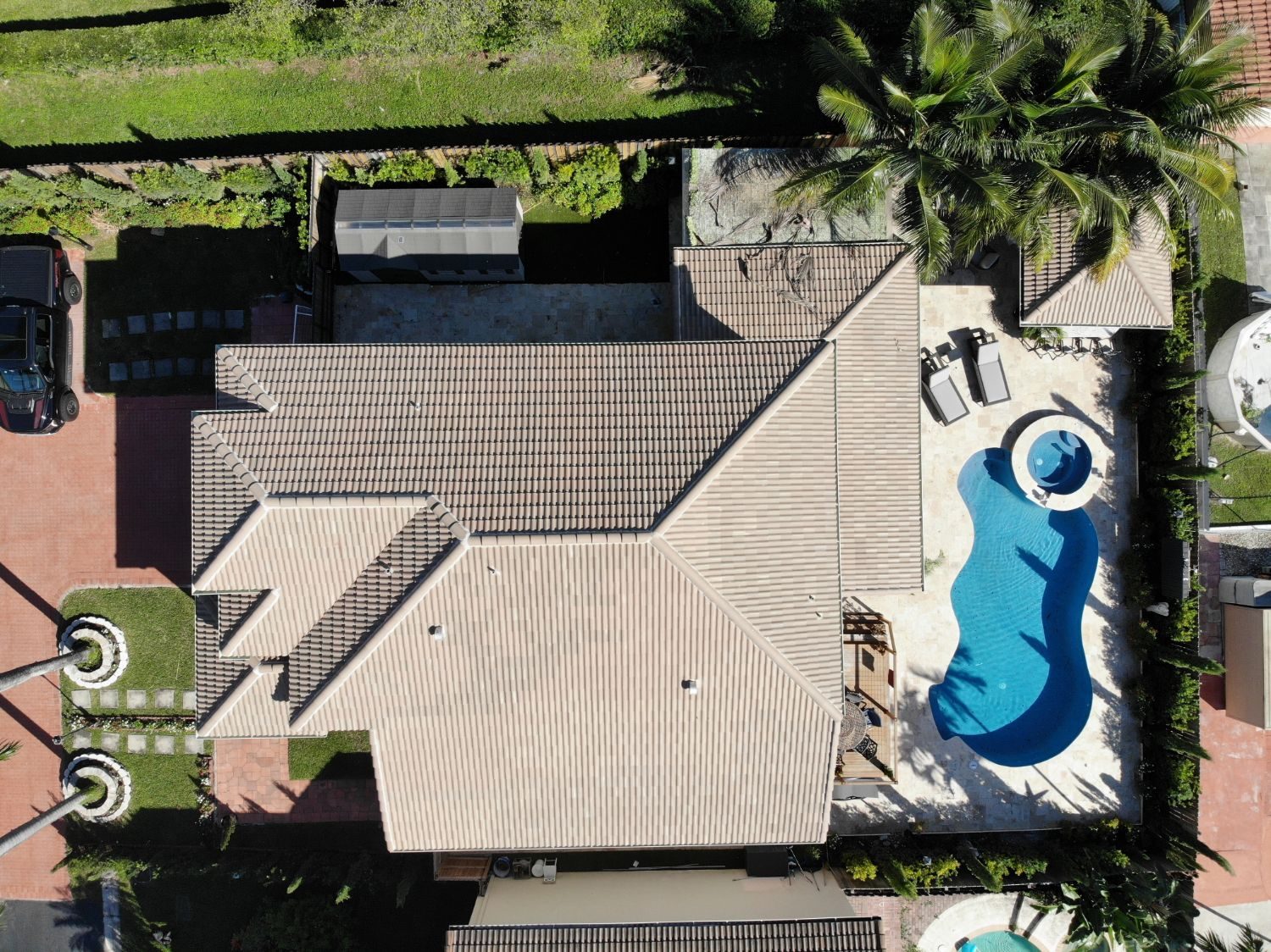 Reemplazo de techo de teja por Skymen Roofing